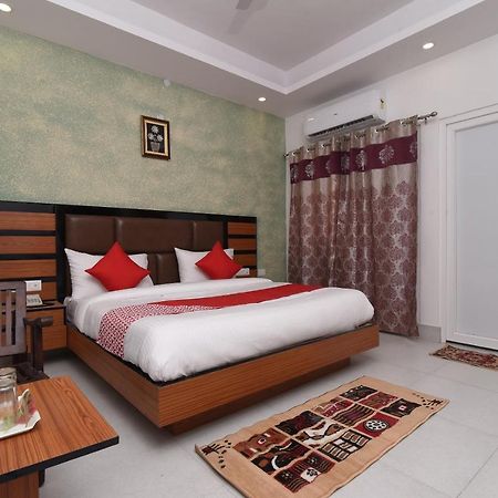 Capital O 13310 Noida Suites 외부 사진