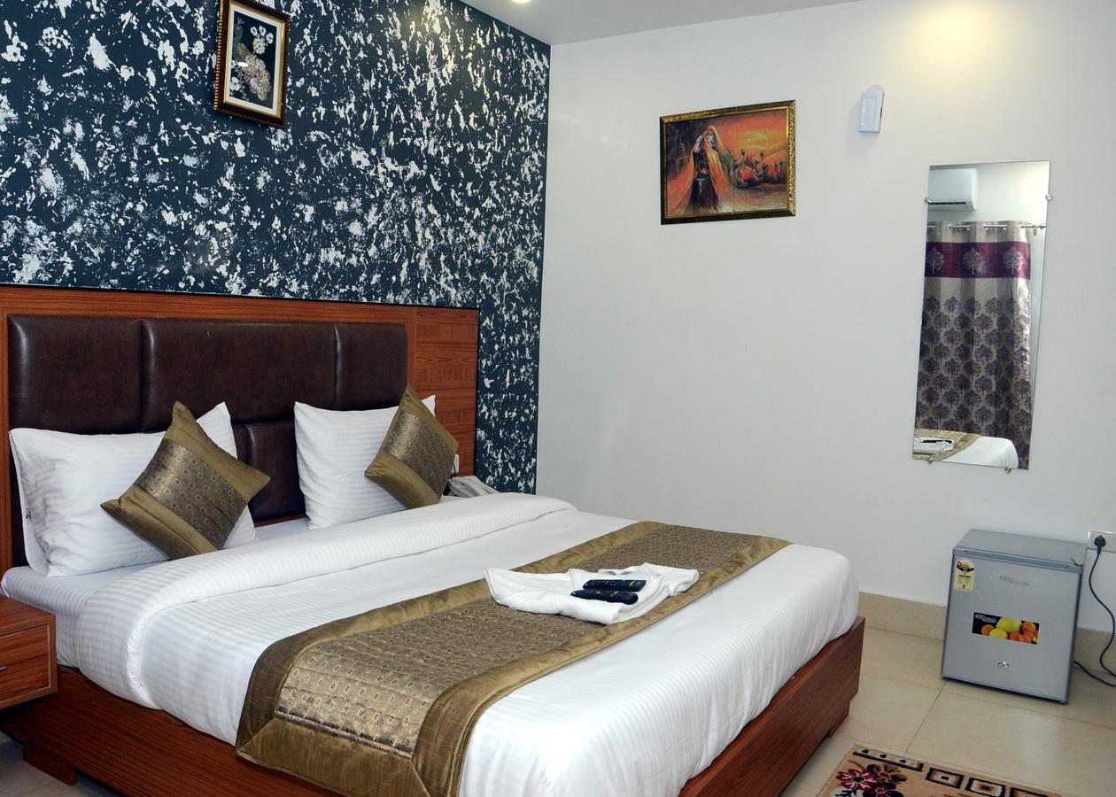 Capital O 13310 Noida Suites 외부 사진