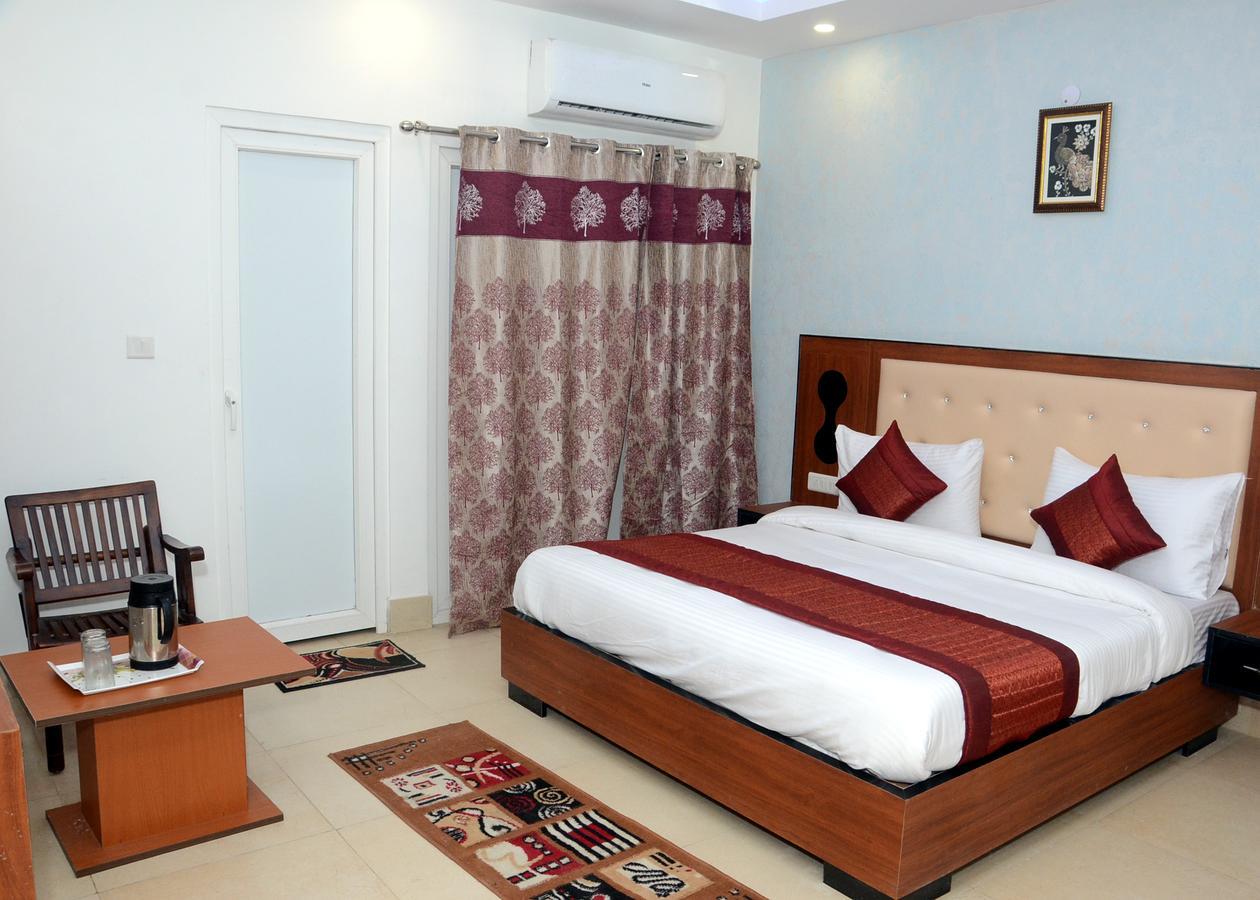 Capital O 13310 Noida Suites 외부 사진